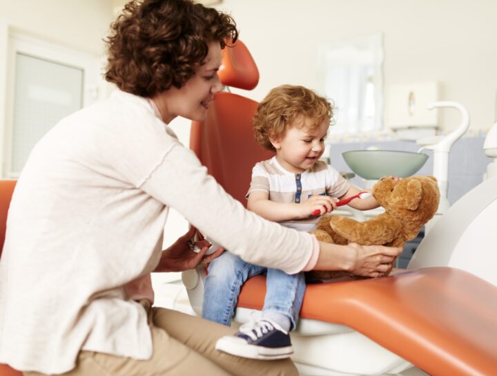 La Prima Visita Dentistica nei bambini. Quando farla e come prepararli al meglio | Studio Dentistico Stramesi Milano | Blog
